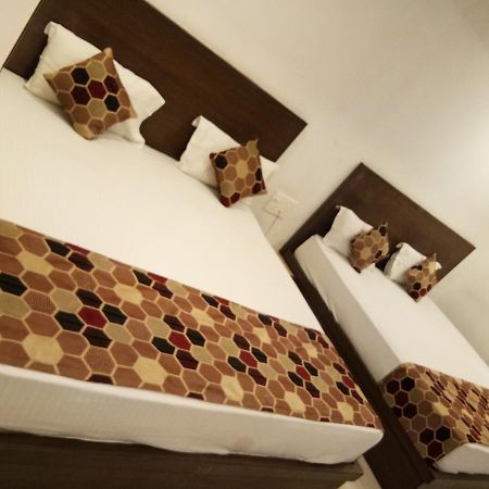 Hotel Delux Inn Агра Экстерьер фото